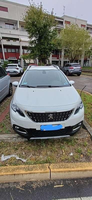 Usata Peugeot 2008 Allure 83 CV (61 kW) 2018 SUV