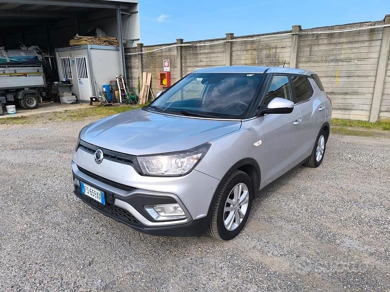 Argento Usata 2018 Ssangyong (KGM) XLV SUV | 7950 € - Immagine 1/4