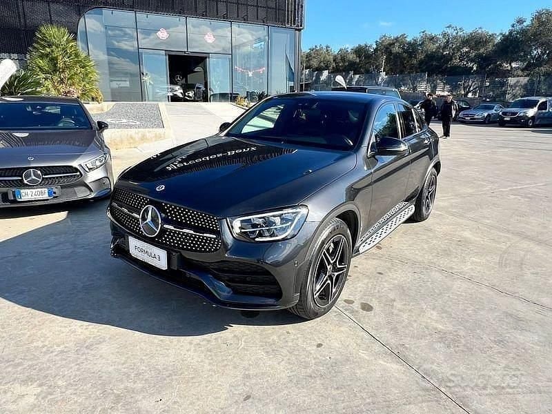 Grigio Usata 2022 Mercedes GLC220 Premium Coupé | 43.900 € (Buon prezzo) - Immagine 1/4
