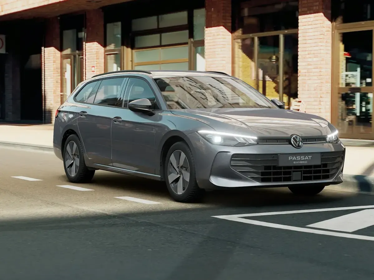 Nuova VW Passat 204 CV (150 kW) 2026 Diabase grey metallizzato Station wagon