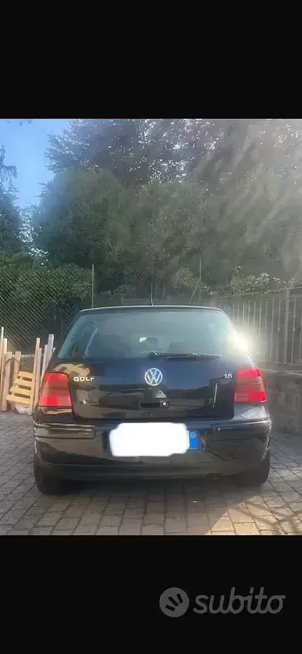 Usata VW Golf IV 105 CV (77 kW) 2002 Berlina