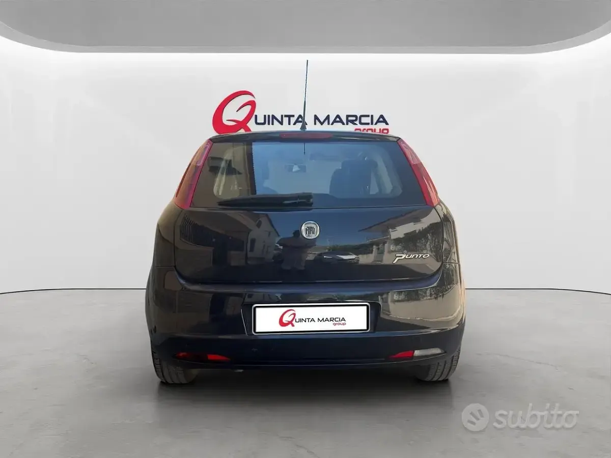 Usata Fiat Grande Punto Dynamic 75 CV (55 kW) 2008 Nero Utilitaria