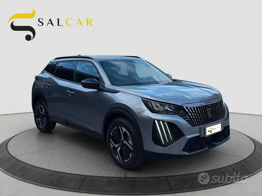 Usata Peugeot 2008 Allure 131 CV (96 kW) 2023 Grigio SUV