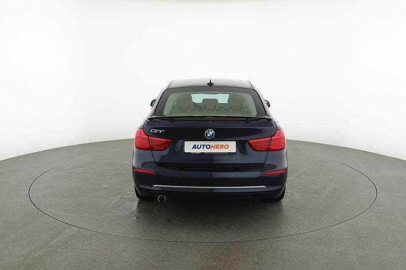 Usata BMW 318 Gran Turismo Luxury Line 150 CV (110 kW) 2017 Blu Berlina