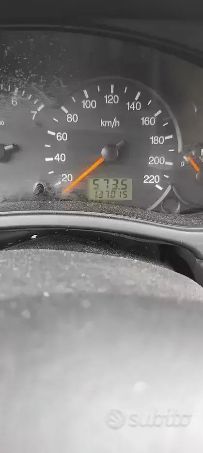 Usata Ford Focus 100 CV (73 kW) 2001 Verde Station wagon