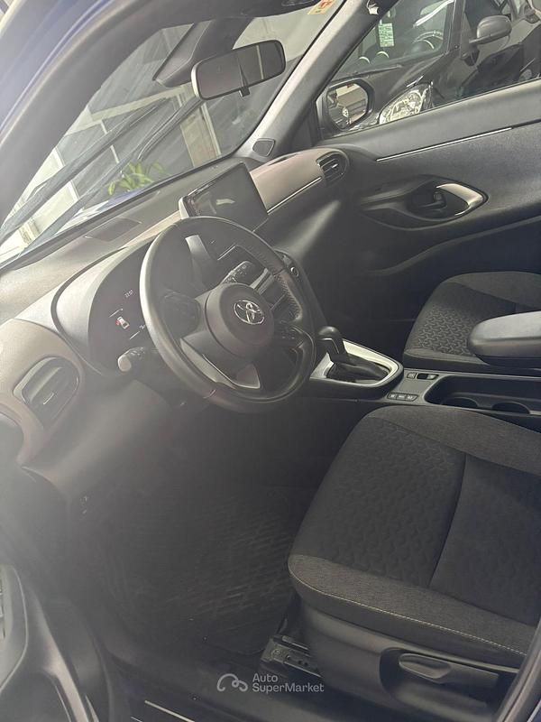 Second-hand Toyota Yaris Cross 116 CP (85 kW) 2022 Albastru SUV