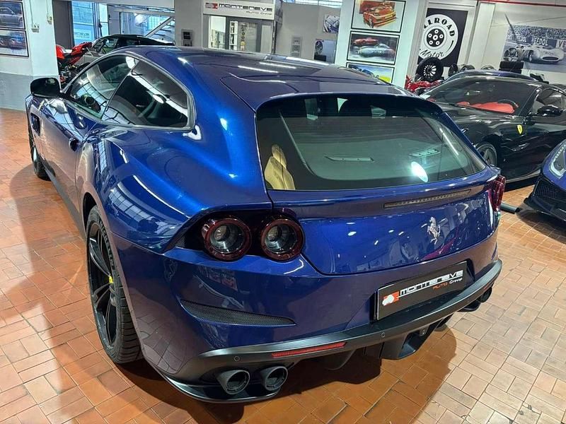 Usata Ferrari GTC4Lusso 689 CV (506 kW) 2019 Blu tour de france Station wagon