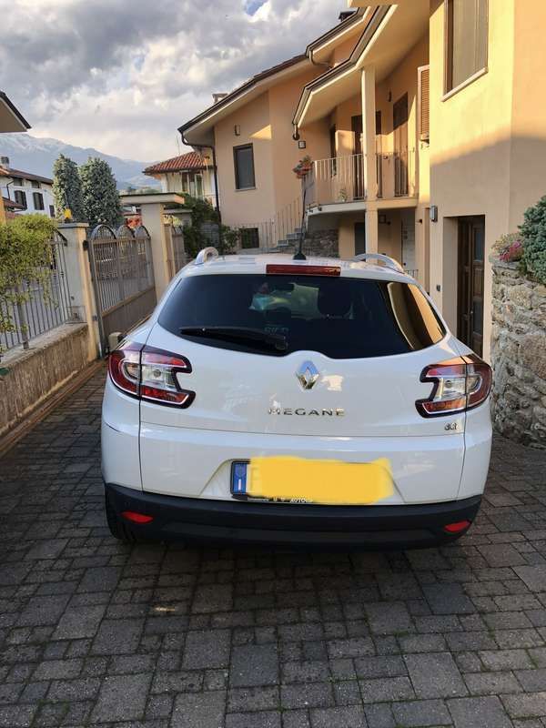 Usata Renault Mégane GrandTour LIMITED 110 CV (80 kW) 2015 Bianco Station wagon