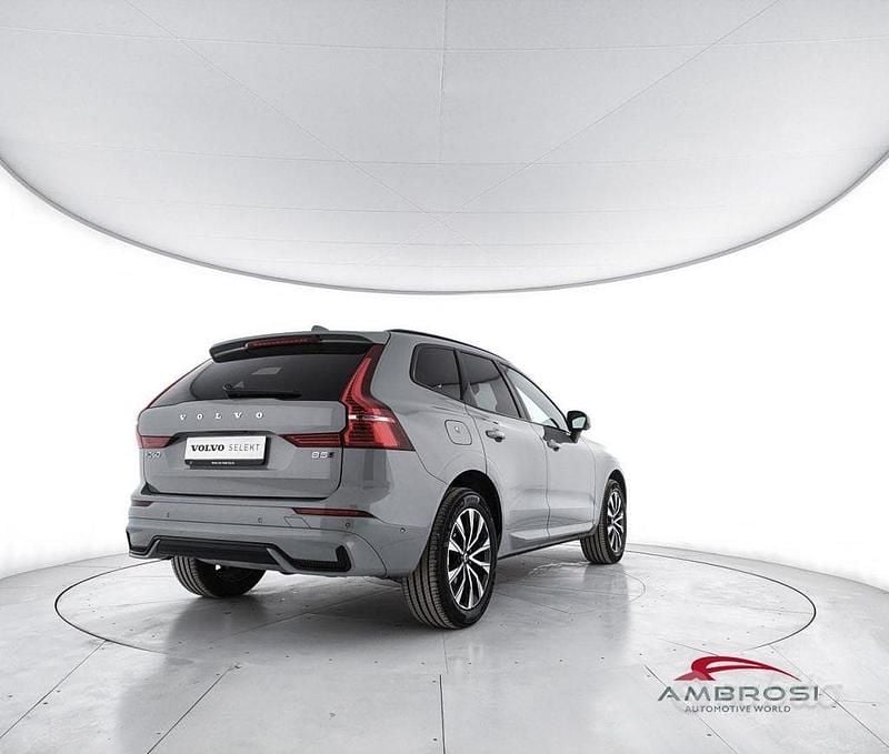 Gebraucht Volvo XC60 Plus 250 PS (183 kW) 2025 Grau SUV