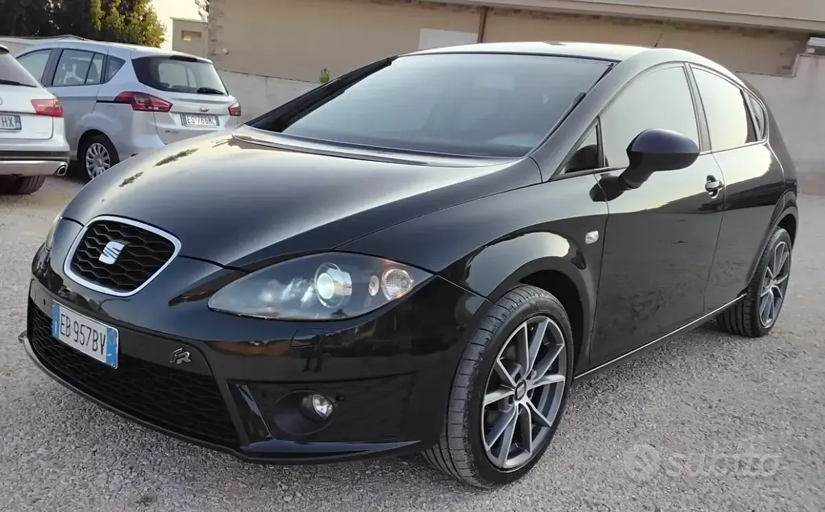 Usata Seat Leon Style 140 CV (102 kW) 2010 Nero Utilitaria
