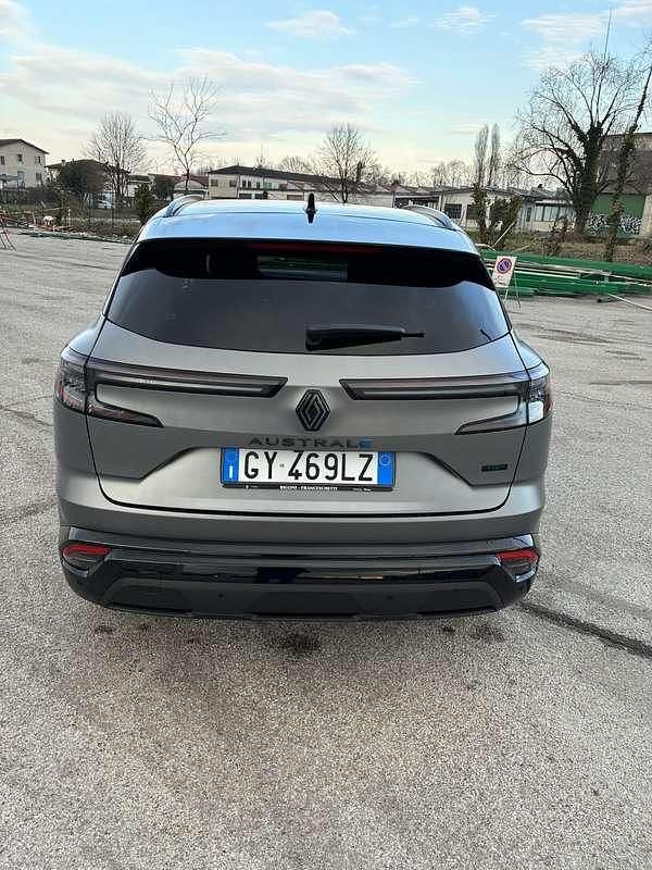 Usata Renault Austral Iconic Esprit Alpine 201 CV (147 kW) 2025 Grigio SUV