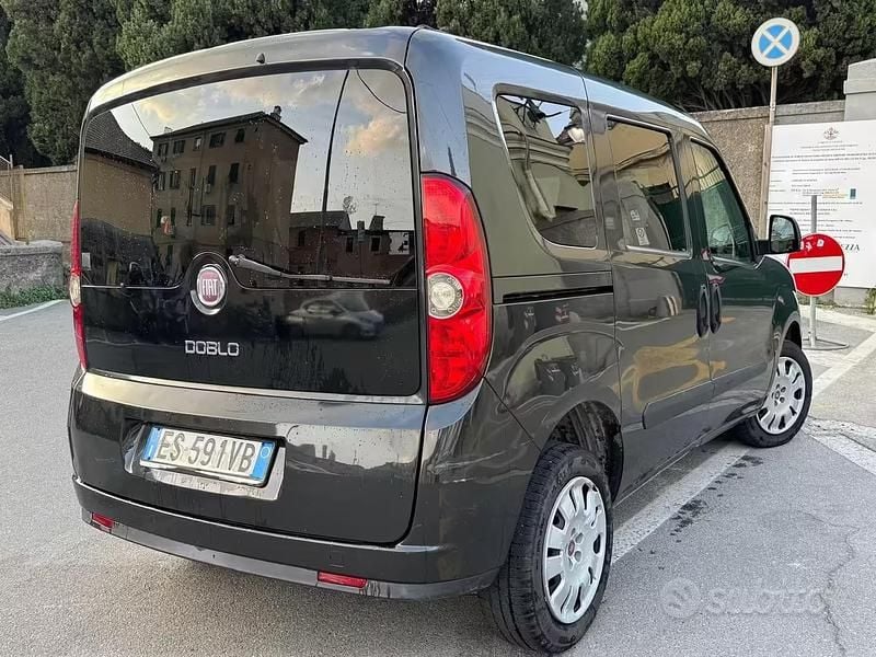 Usata Fiat Doblò Dynamic 135 CV (99 kW) 2013 Nero Monovolume