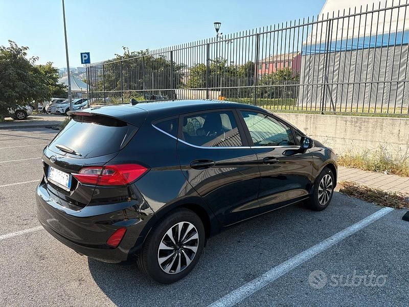 Usata Ford Fiesta Titanium 75 CV (55 kW) 2022 Nero Utilitaria