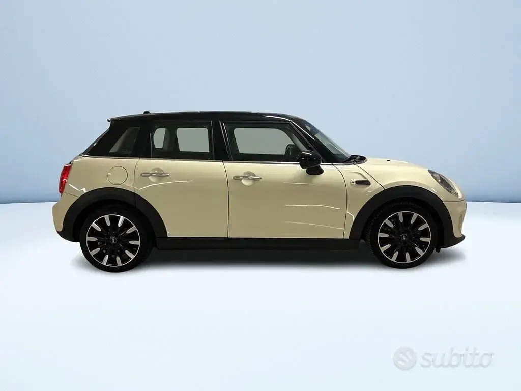 Usata Mini Cooper Hype 136 CV (100 kW) 2017 Marrone Utilitaria