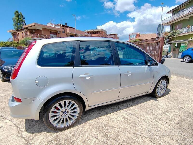 Usata Ford C-MAX Ghia 136 CV (100 kW) 2007 Argento Monovolume
