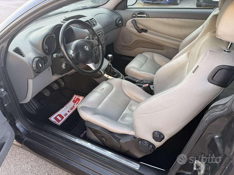 Occasion Alfa Romeo GT Impression 150 PK (110 kW) 2005 Grijs Coupé