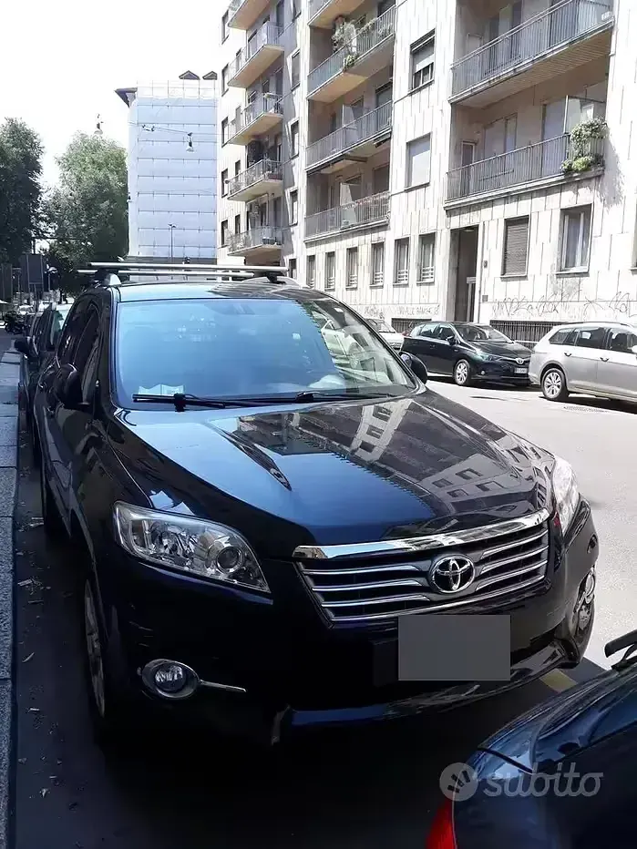 Usata Toyota RAV4 150 CV (110 kW) 2010 Nero SUV