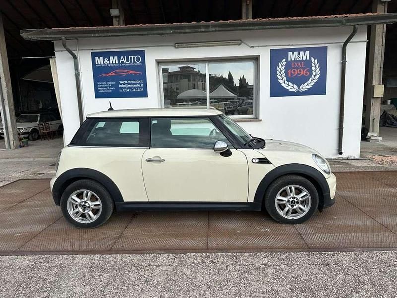 Bianco Usata 2013 Mini One D Due volumi | 9500 € (Molto cara) - Immagine 1/4