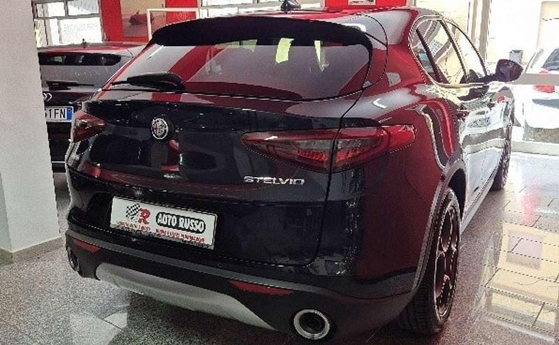 Usata Alfa Romeo Stelvio Business 160 CV (117 kW) 2019 Nero SUV