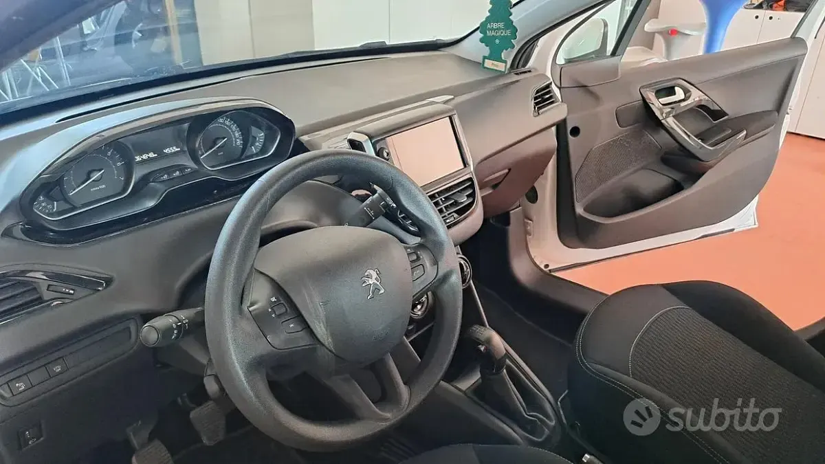 Usata Peugeot 208 Active 82 CV (60 kW) 2019 Grigio Utilitaria