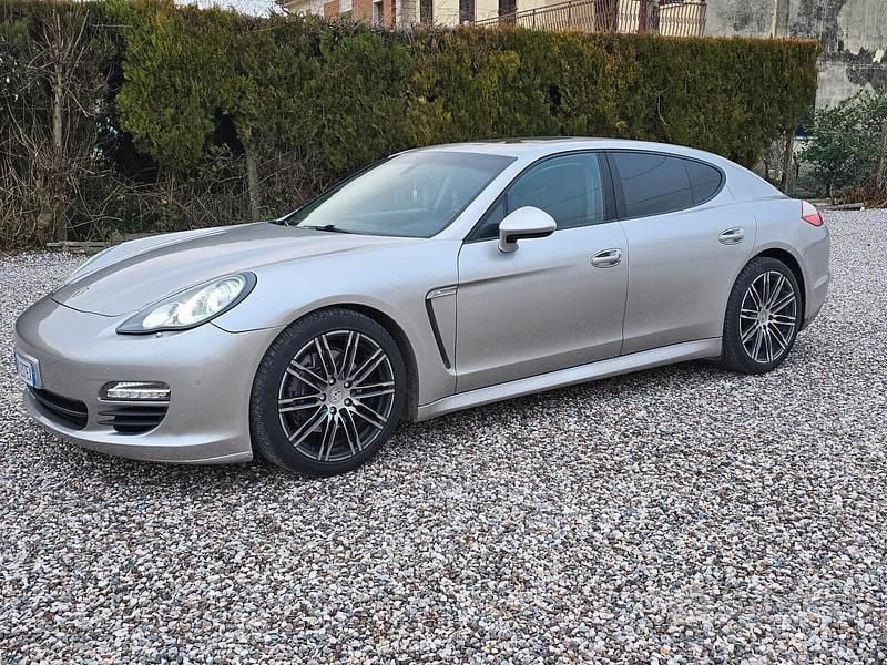Grigio Usata 2012 Porsche Panamera Platinum Edition Tre volumi | 24.000 € (Super prezzo) - Immagine 1/4
