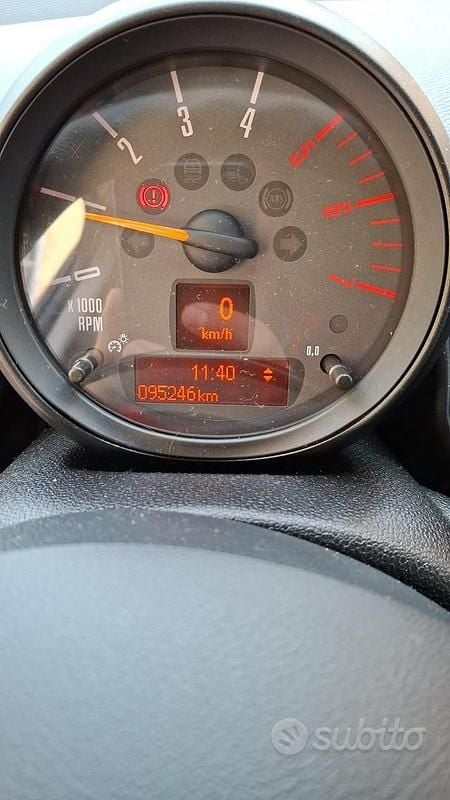 Usata Mini Countryman 111 CV (81 kW) 2016 Verde SUV