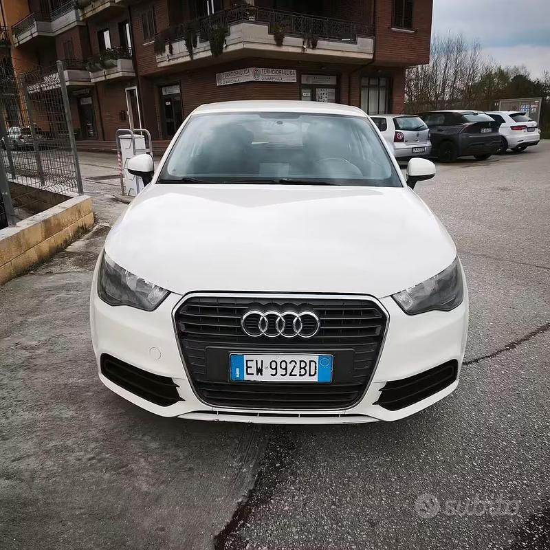 Usata Audi A1 Ambition 90 CV (66 kW) 2014 Bianco Utilitaria