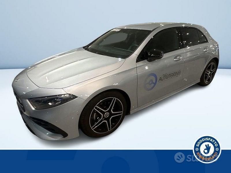 Usata Mercedes A180 Advanced Plus 116 CV (85 kW) 2024 Argento metallizzato Berlina