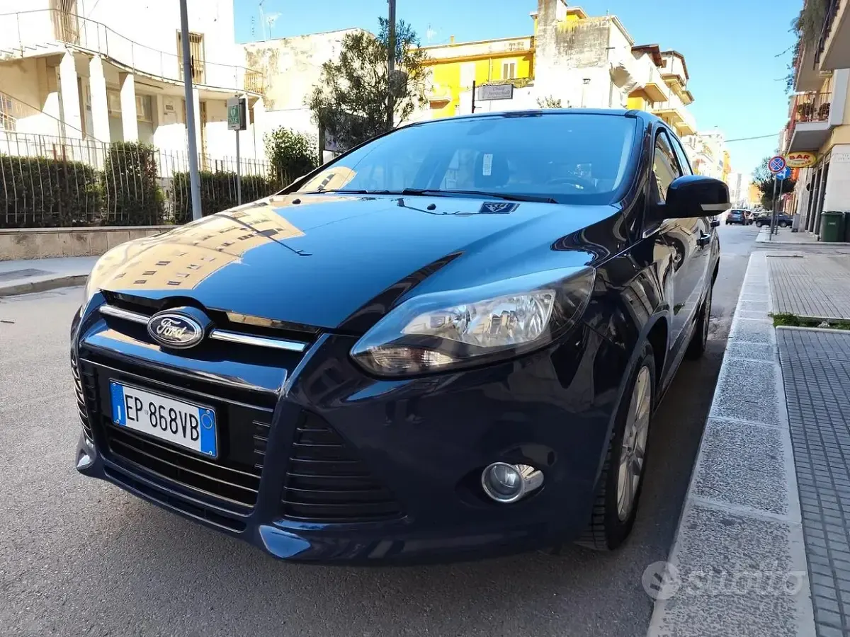 Usata Ford Focus 116 CV (85 kW) 2013 Blu Station wagon