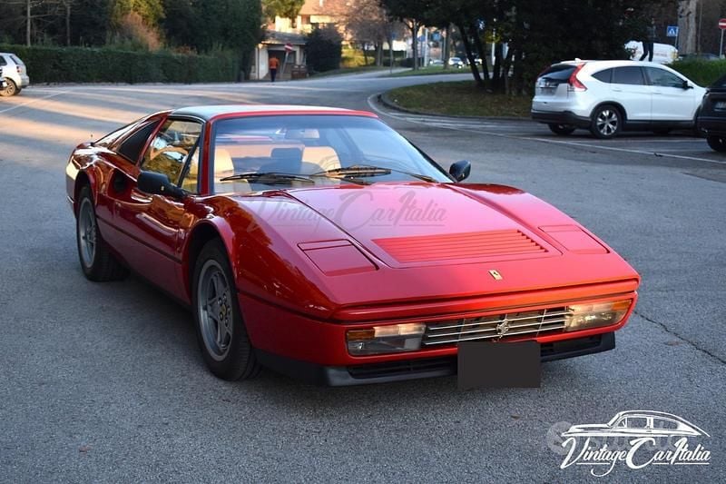 Usata Ferrari 328 270 CV (198 kW) 1986 Rosso Cabrio