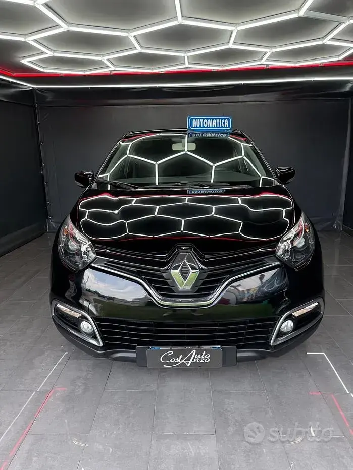 Usata Renault Captur 90 CV (66 kW) 2016 Nero SUV