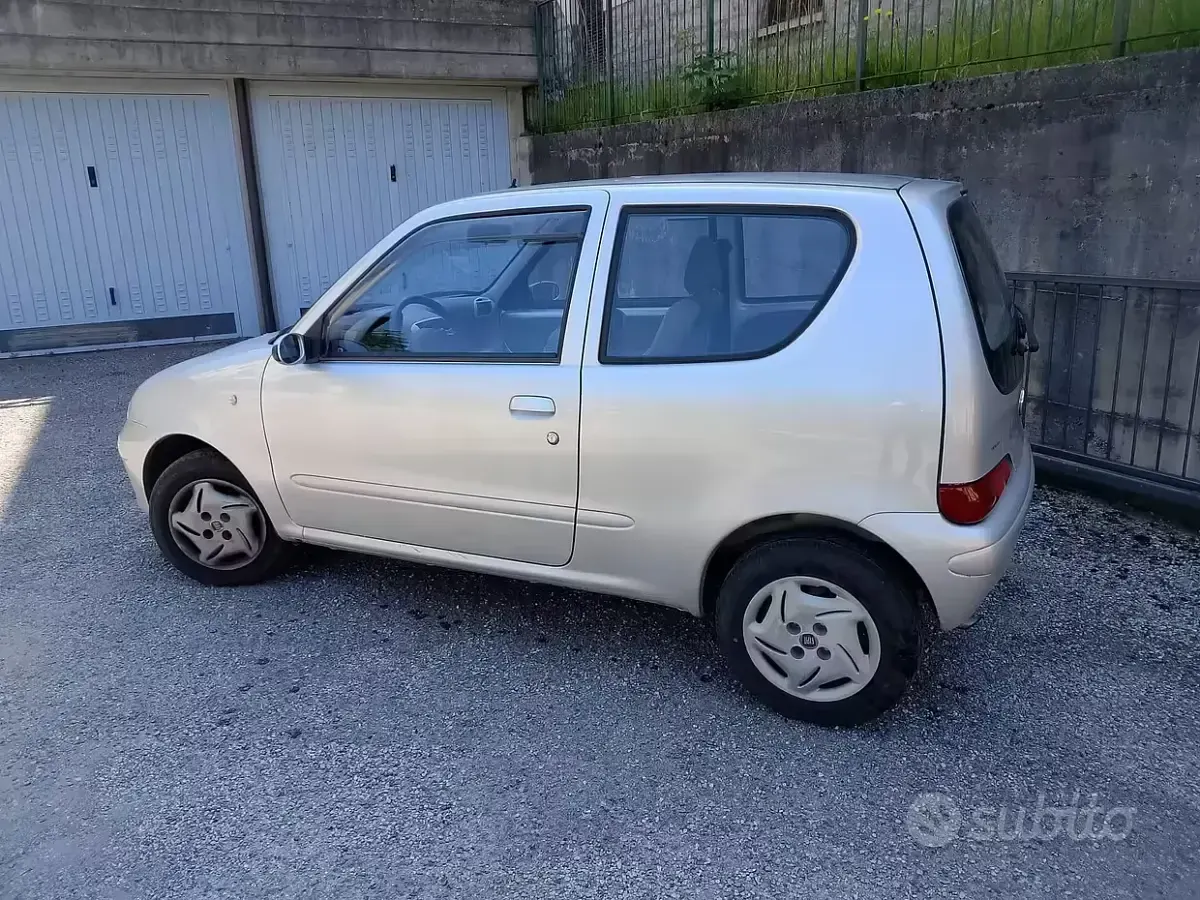 Usata Fiat 600 54 CV (39 kW) 2008 Utilitaria