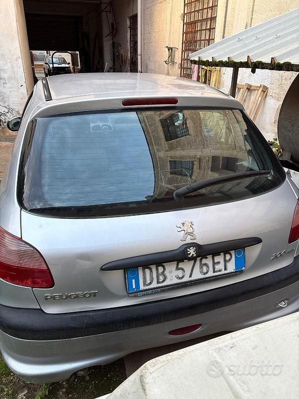 Usata Peugeot 206 68 CV (50 kW) 2006 Grigio Berlina