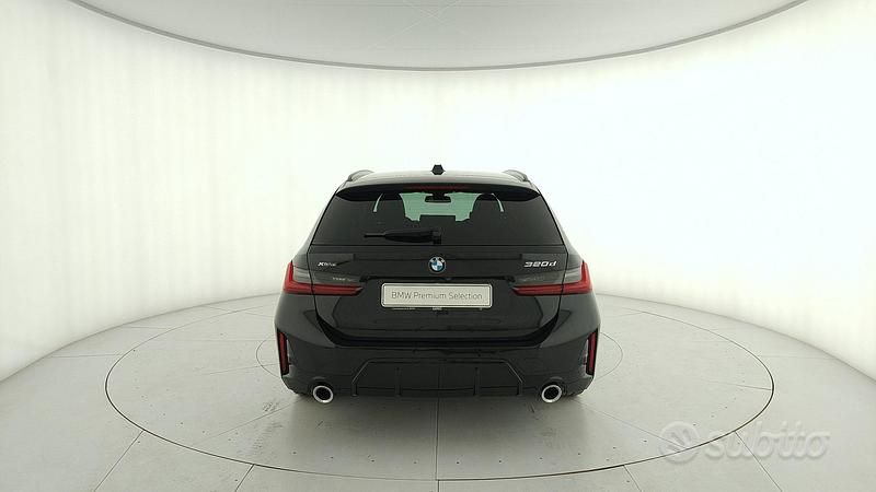 Usata BMW 320e M Sport 190 CV (139 kW) 2023 Nero Station wagon