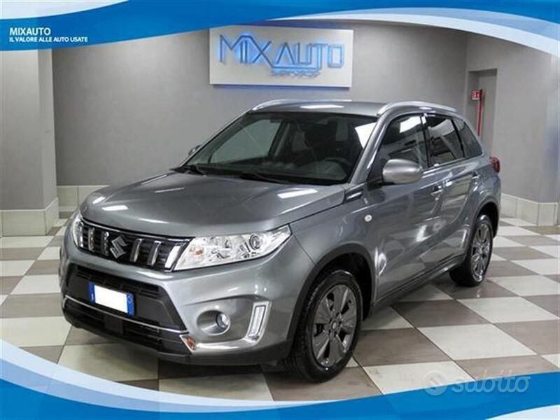 Argento Usata 2019 Suzuki Vitara Cool SUV | 16.900 € (Buon prezzo) - Immagine 1/4