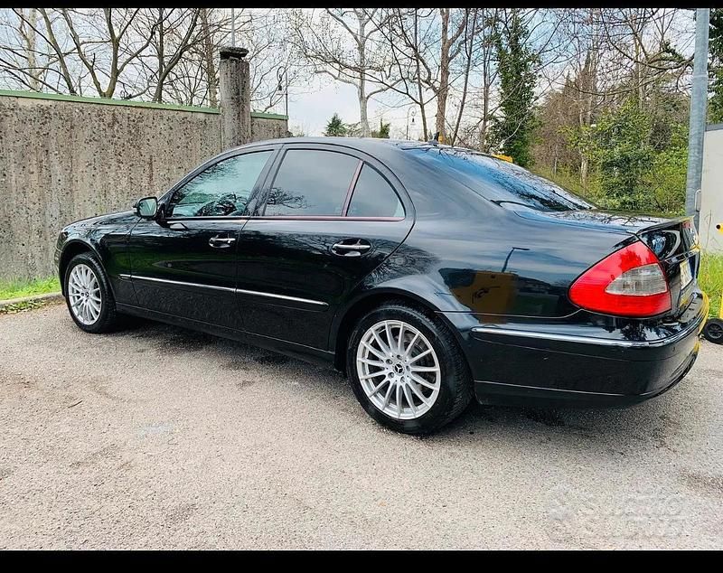 Usata Mercedes E220 2021 Nero Berlina