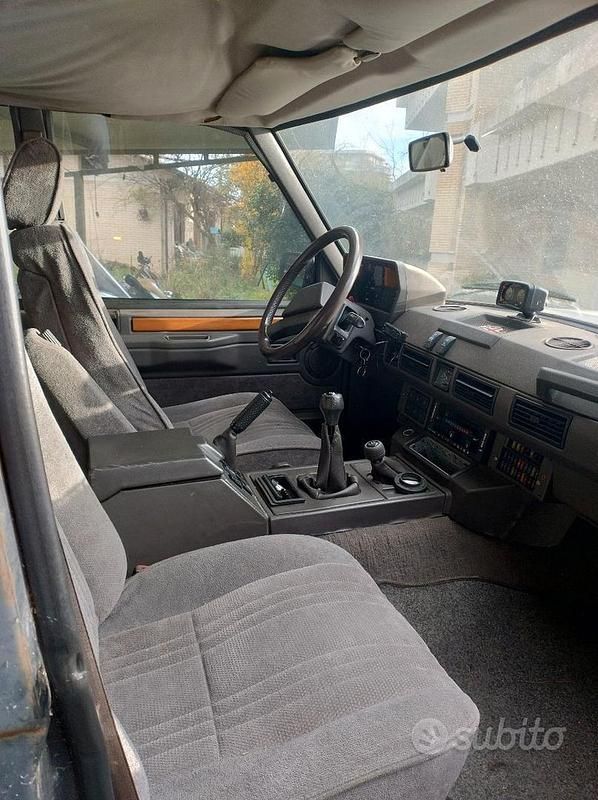 Usata Land Rover Range Rover 126 CV (92 kW) 1989 Grigio SUV