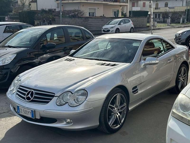 Usata Mercedes SL350 245 CV (180 kW) 2003 Argento Cabrio