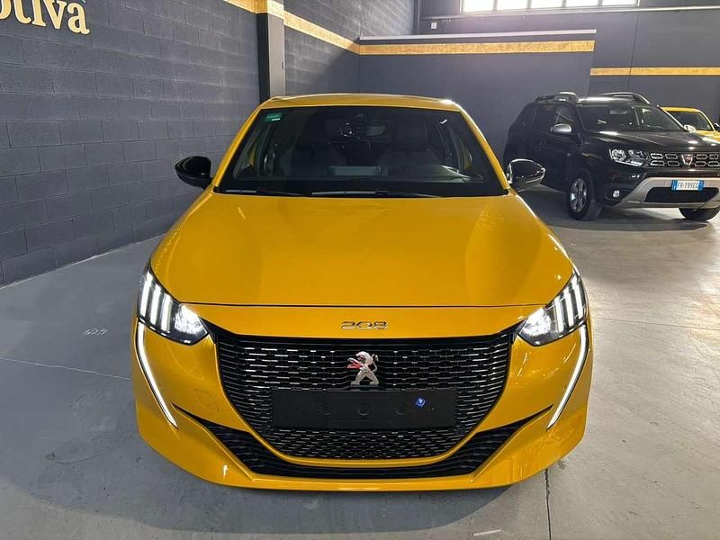 Usata Peugeot 208 GT-line 101 CV (74 kW) 2023 Giallo Utilitaria