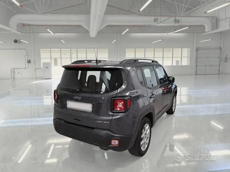 Usata Jeep Renegade Limited 119 CV (87 kW) 2022 Grigio SUV