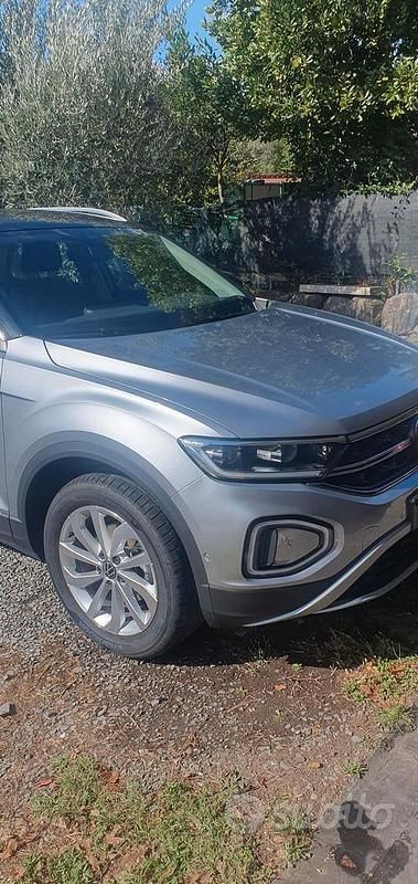 Usata VW T-Roc 116 CV (85 kW) 2024 Grigio SUV