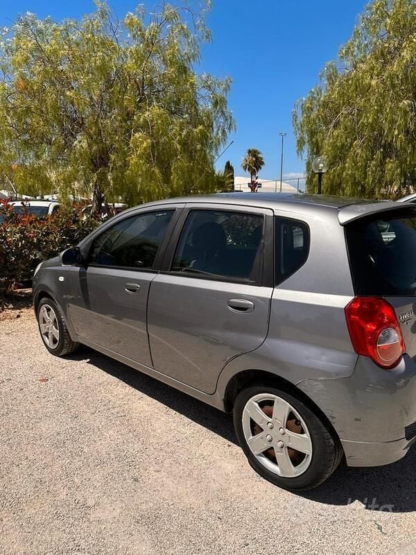 Usata Chevrolet Aveo LS 84 CV (61 kW) 2009 Grigio Utilitaria