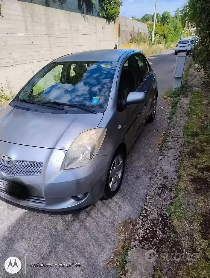 Usata Toyota Yaris 75 CV (55 kW) 2006 Grigio Berlina