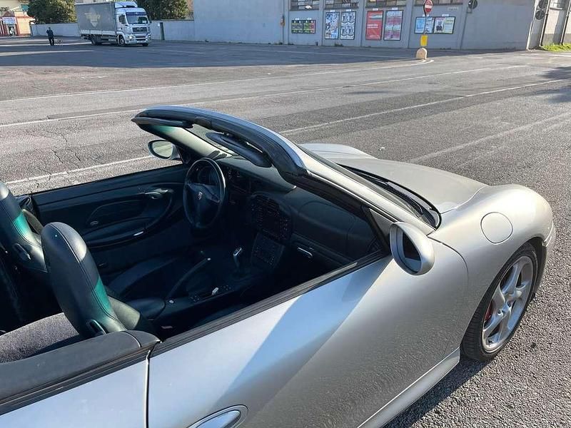 Usata Porsche 911 Carrera Cabriolet 320 CV (235 kW) 2004 Argento Cabrio