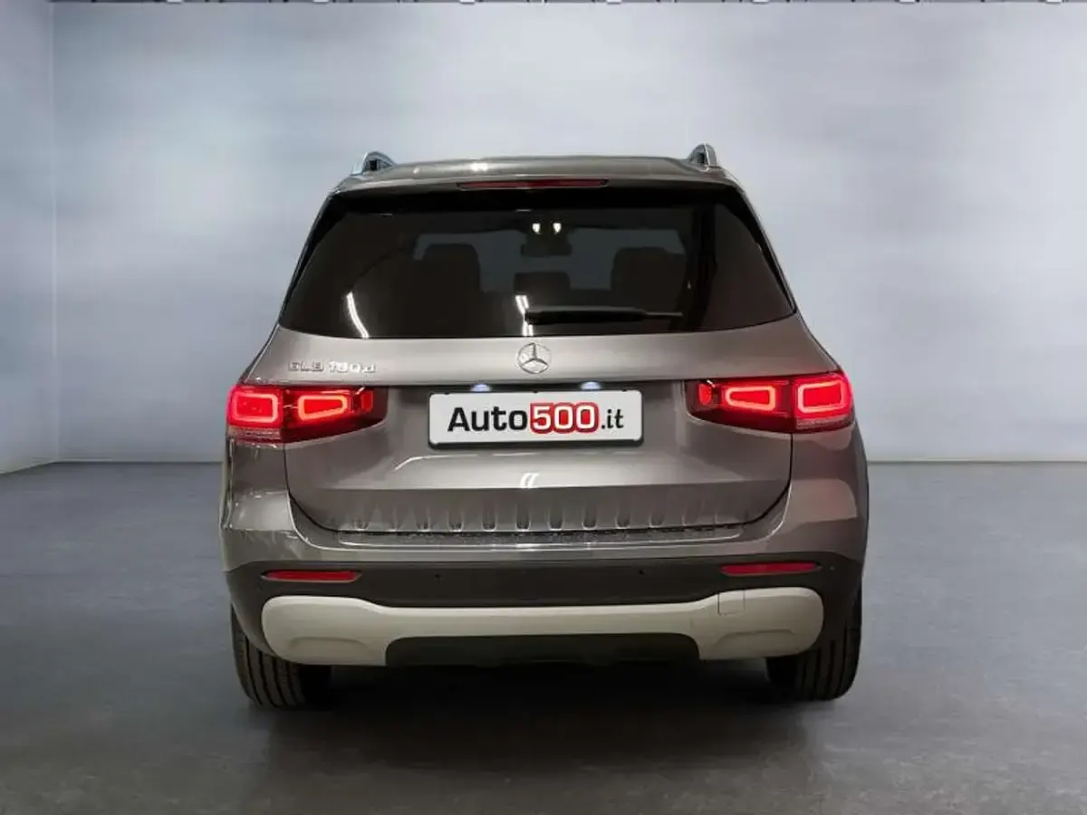Usata Mercedes GLB180 Business 116 CV (85 kW) 2021 Grigio SUV