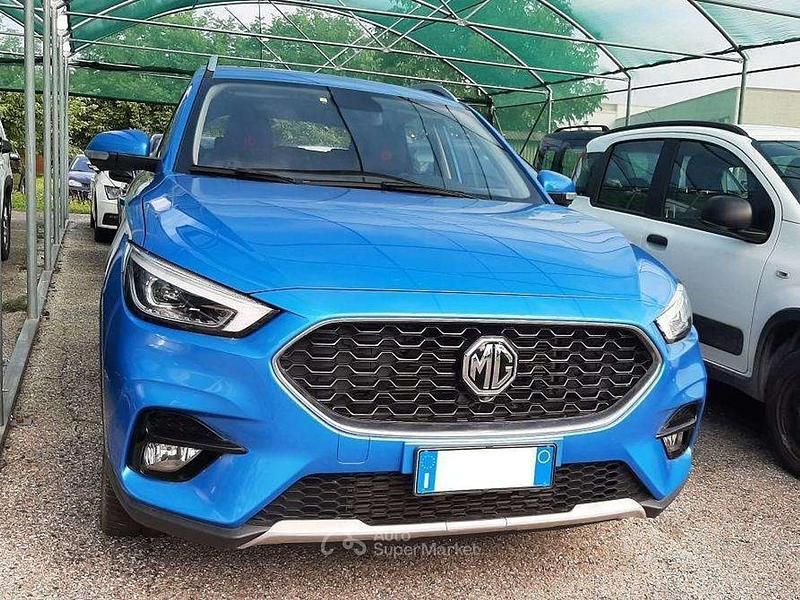 Usata MG ZS Luxury 111 CV (81 kW) 2022 Azzurro metall Berlina