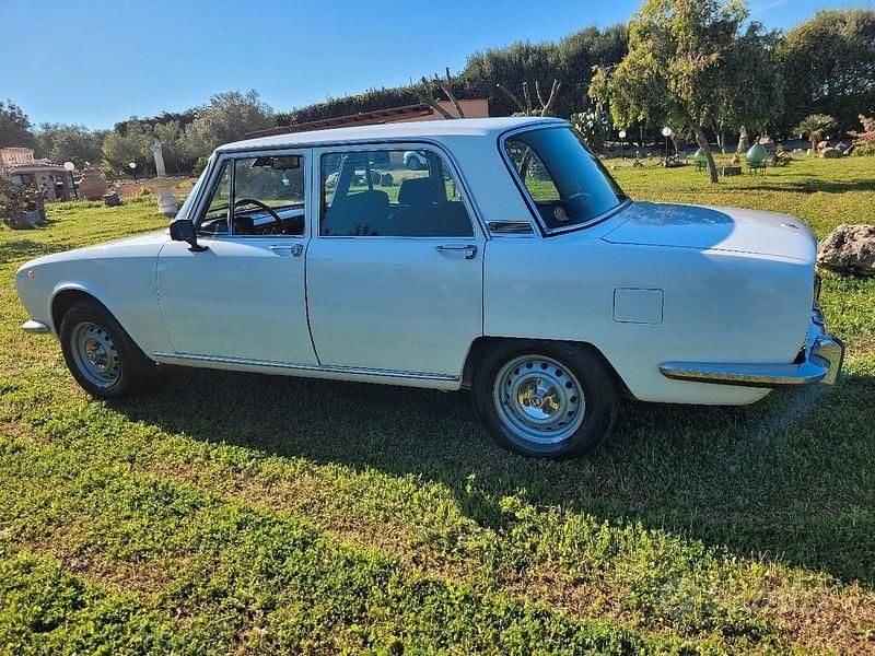 Usata Alfa Romeo 2000 1970 Bianco Berlina