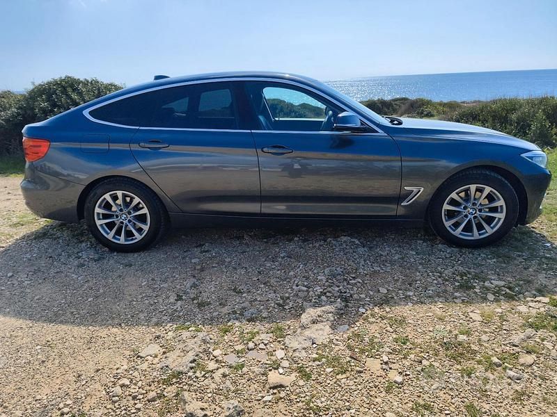 Usata BMW 318 Gran Turismo 143 CV (105 kW) 2013 Grigio Berlina