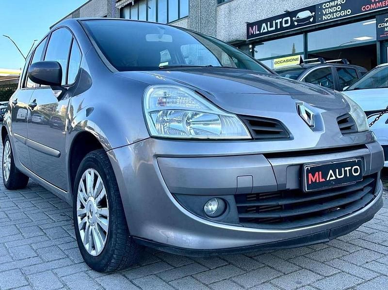 Usata Renault Grand Modus 75 CV (55 kW) 2011 Grigio Monovolume