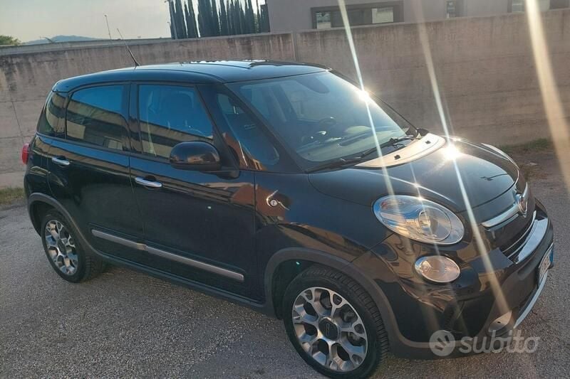 Usata Fiat 500L Trekking 85 CV (62 kW) 2015 Nero Monovolume